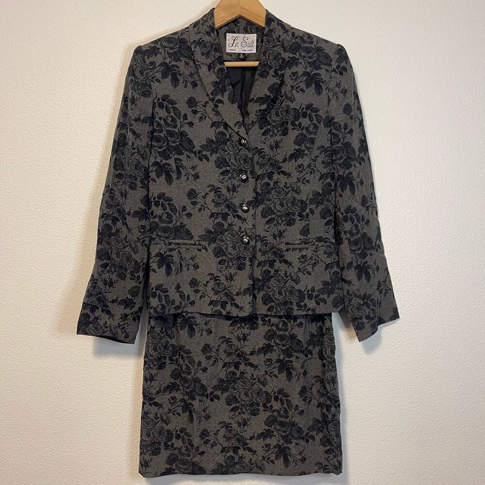 Le‎ Suit Rose Floral Print Skirt Suit 2 PC Set Size 6